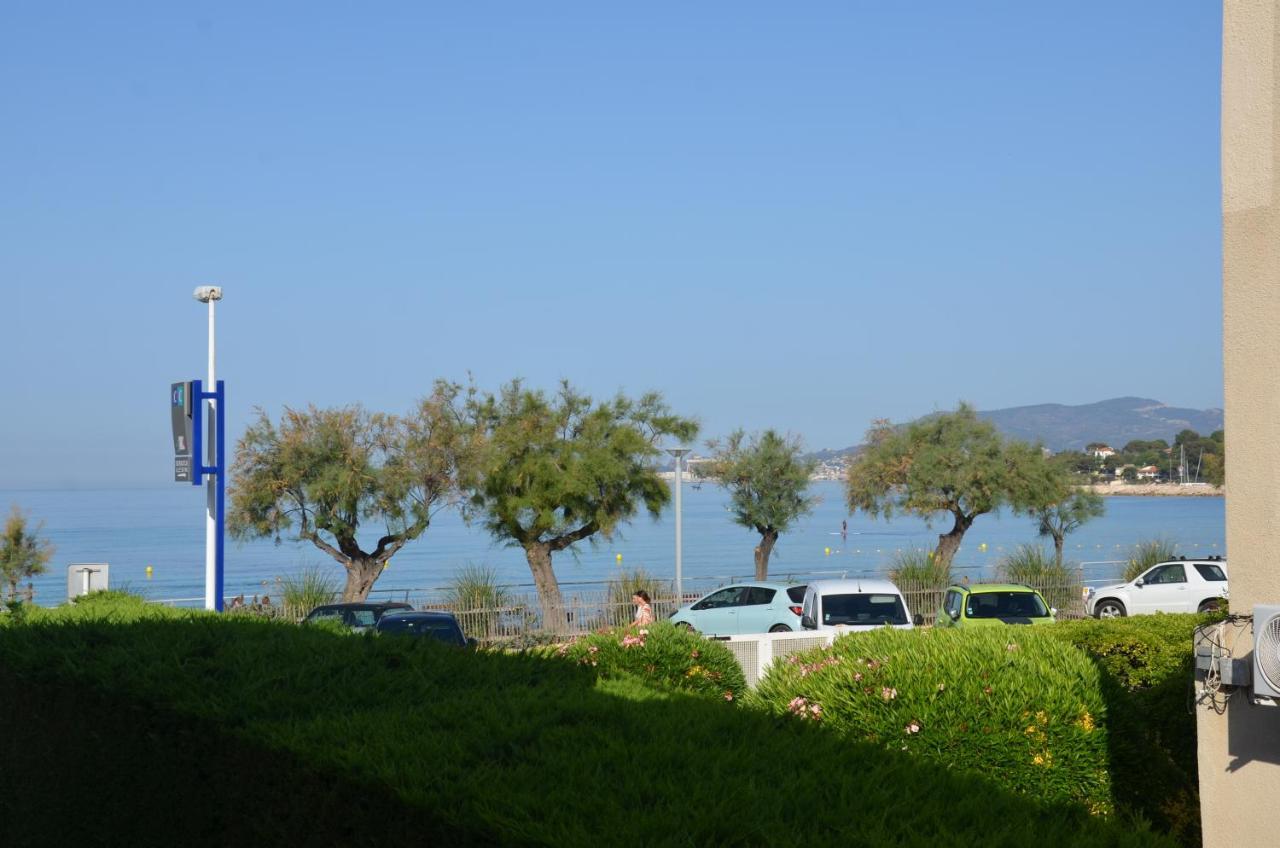 Les Pieds Dans L'Eau Apartman Saint-Cyr-sur-Mer Kültér fotó